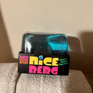 Viral Nee Doh Nice Berg in blue NIB never opened